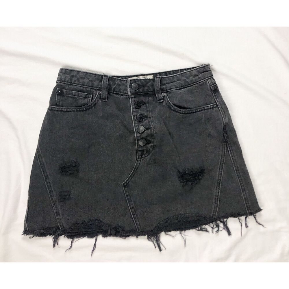 WE THE FREE Free People Denim Black Ripped Jean Skirt Size 27 Button‎ Fly